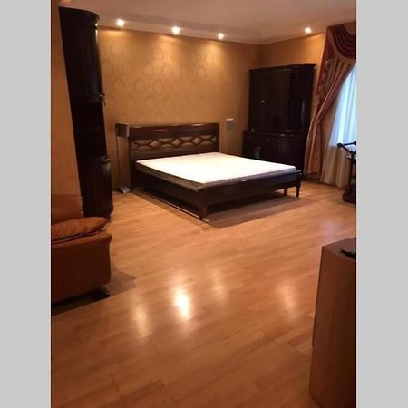 One Bedroom Kreschatik Str 4 Kijów Zewnętrze zdjęcie