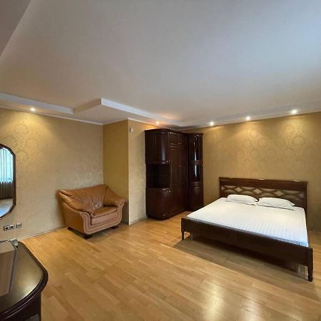 One Bedroom Kreschatik Str 4 Kijów Zewnętrze zdjęcie