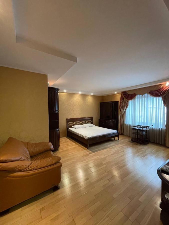 One Bedroom Kreschatik Str 4 Kijów Zewnętrze zdjęcie